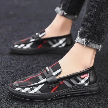 

OLOMM Casual Man Sneakers Street Trend Men Vulcanize Shoes Outdoor Comfortable Men Canvas Shoes 2020 High Quality Zapatos Hombre