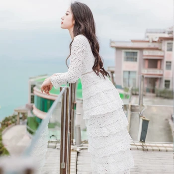 

High Quality Autumn New women Long sleeve White Lace Dress Retro Holiday Beach Layered Dresses