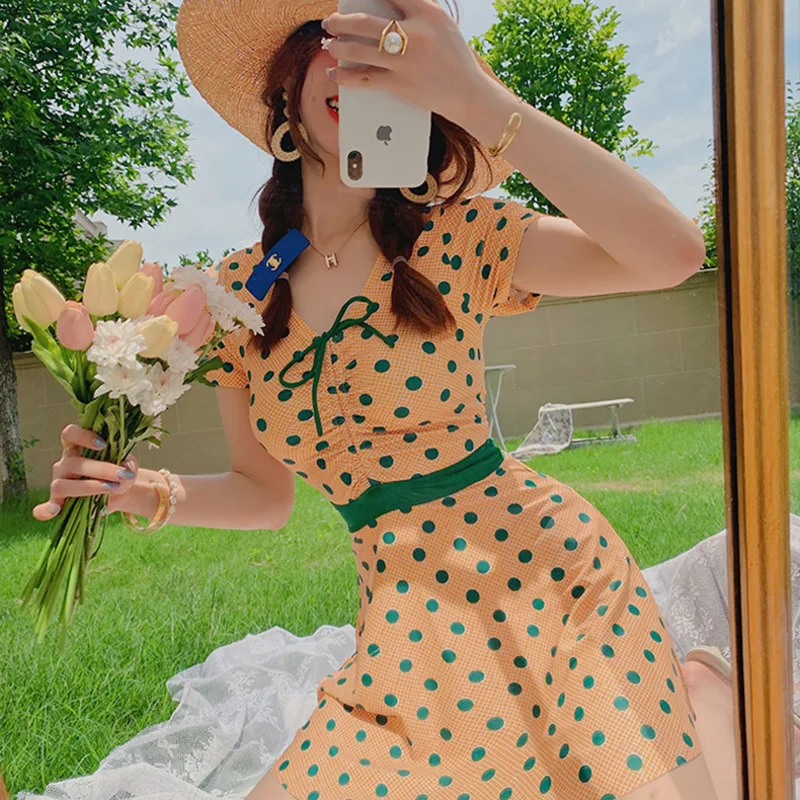 Женский слитный купальник в горошек с открытой спиной | Спорт и развлечения