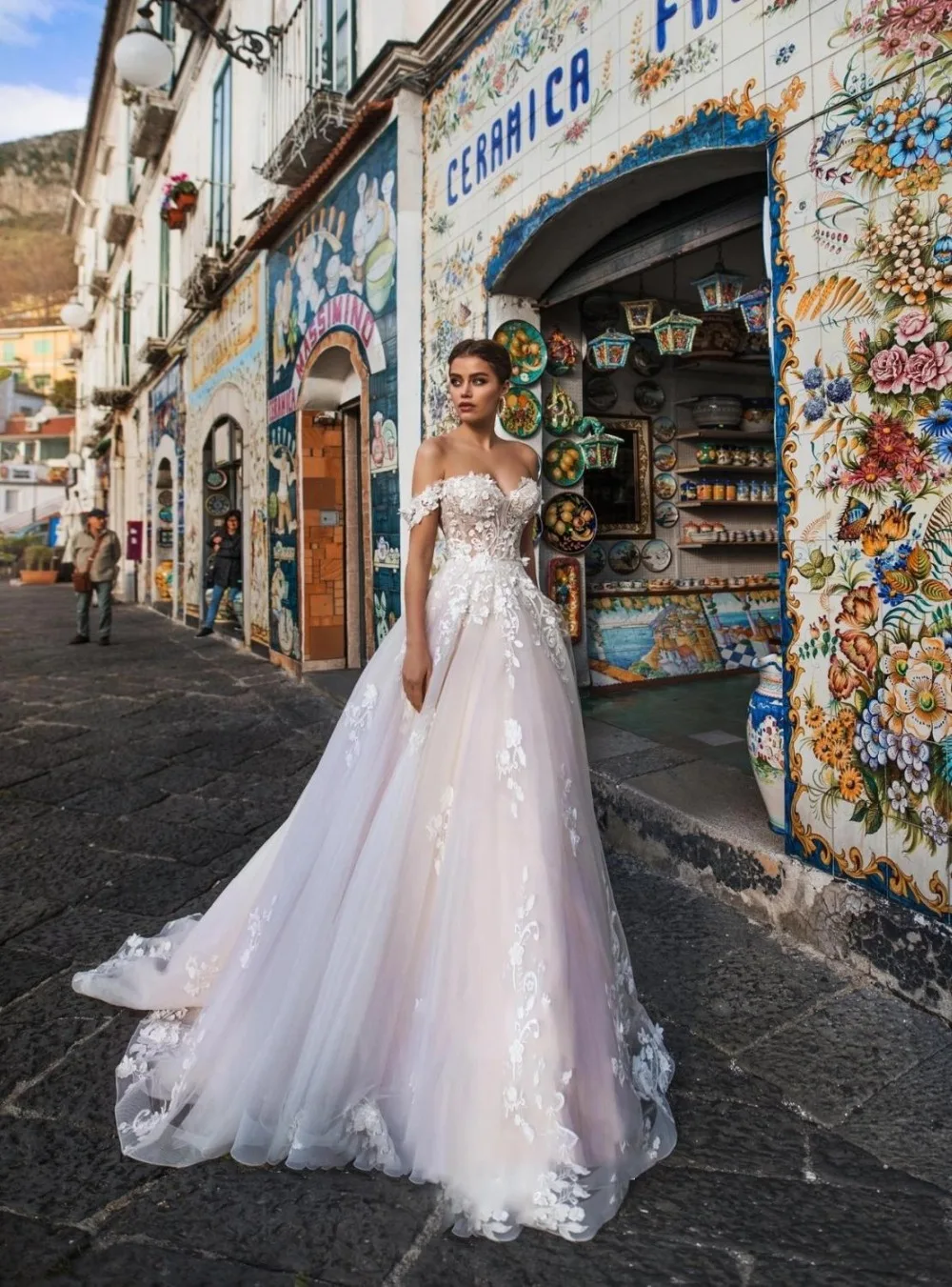 Off Shoulder Charming A Line Blush Pink Wedding Dress For Garden Country Lace 3D Flowers Corset Back Elegant Bridal Gowns