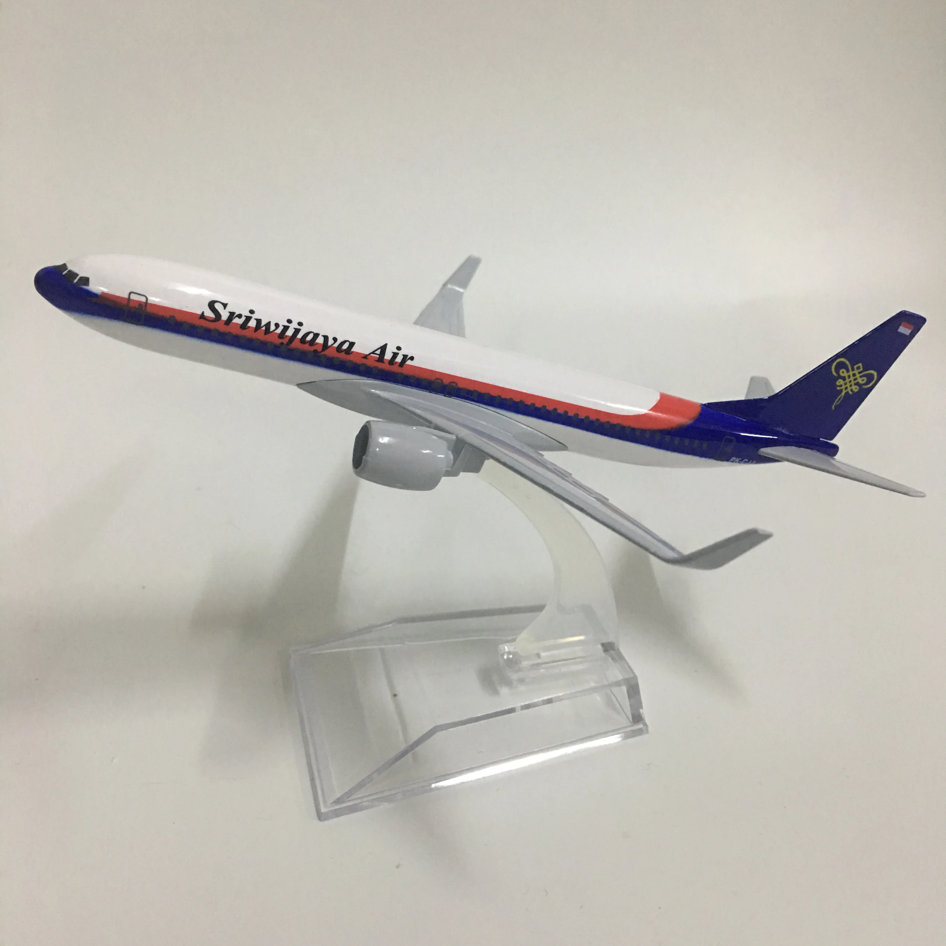 Модель самолета JASON TUTU 16 см металлическая модель 1:400 Sriwijaya Air Боинг 737 детские