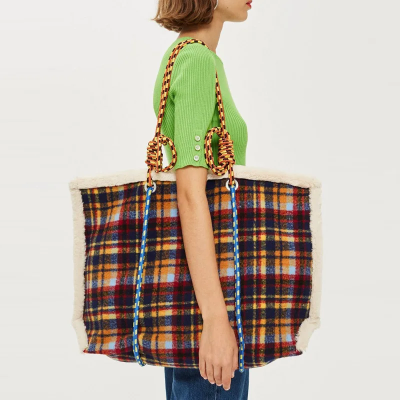 

Women Woolen Lattice Bucket Bag Woman 2020 Winter Designer Tote Synthetic Plaid Shoulder Bag With Drawstring Wool Casual Bag