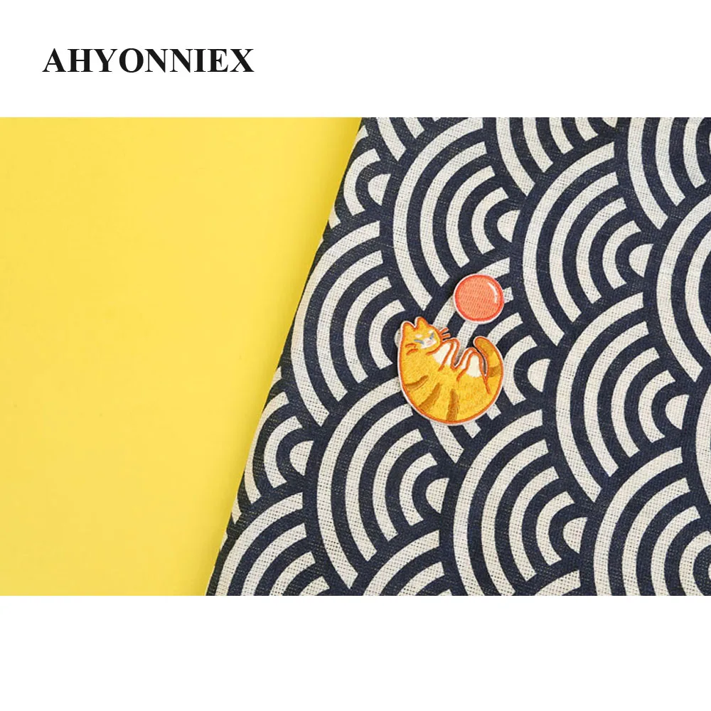 AHYONNIEX Stickerei Katze Patch Eisen Auf Patches für Kleidung Jeans Taschen Nähen Applique Nette Tier Parches DIY Kleidung Aufkleber – Detail 1