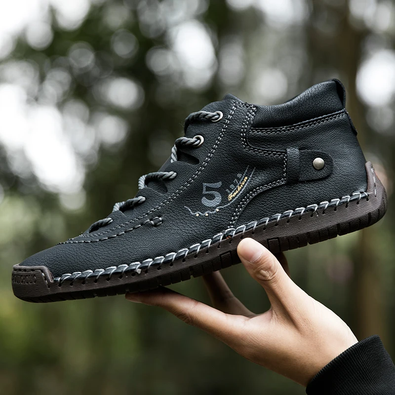 7ipupas Men Boots Man Leather Casual shoes Soft sole Comfortable Mens Winter Boots for outdoor driving Big Size 38-48