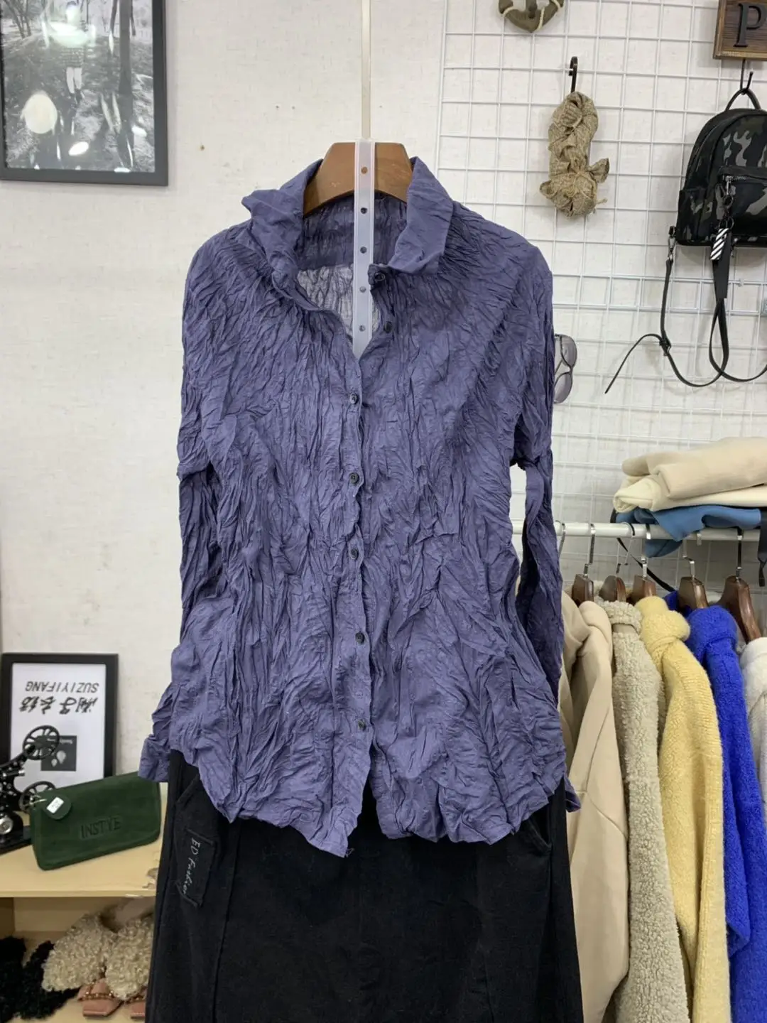 

Spring new Korean women's loose and thin literature and art solid color pleated Cotton Long Sleeve Shirt Lapel shirt women