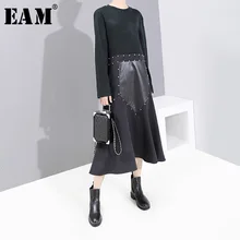 [EAM] женское черное платье из искусственной кожи с гвоздиками, новинка, круглый вырез, длинный рукав, свободный крой, модный стиль, весна-осень, 1K468