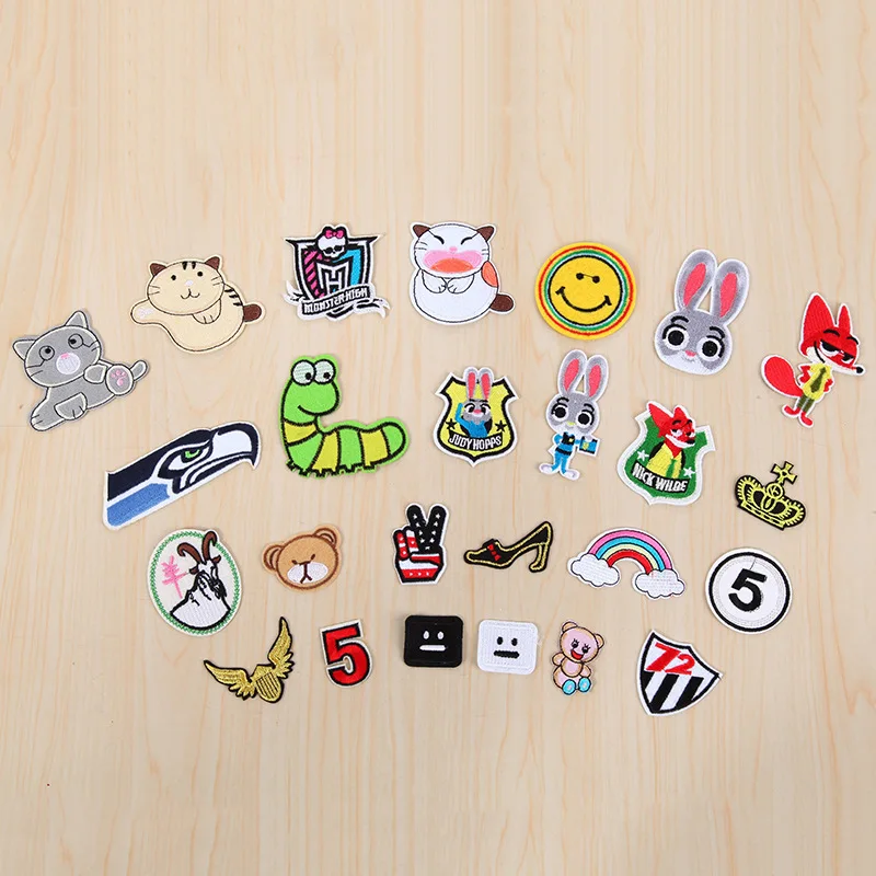 

100pcs/lot Embroidery Patch Jean Backpack Clothing Decoration Accessories Rainbow Crown Caterpillar Iron Heat Transfer Applique