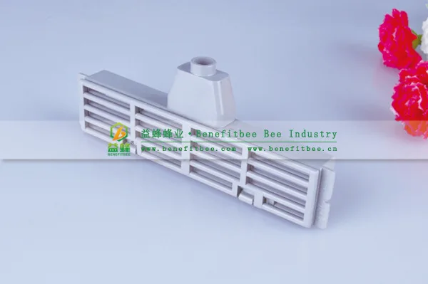Beekeeping Eqiupment Hive Entrance Door Double Layer Escape-proof Anti-Skid Device Bee Escape-proof Frame Anti-Theft Device Anti