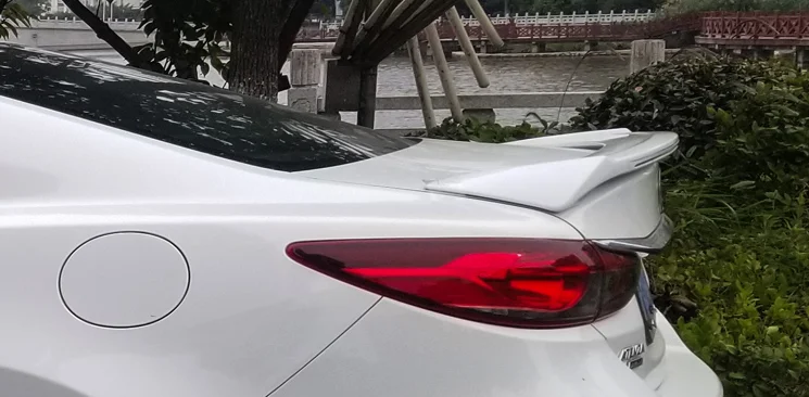 Для mazda 6 спойлер Atenza whit светодиодный светильник- украшение автомобиля цветной Задний Спойлер ABS Материал багажник хвост крыло
