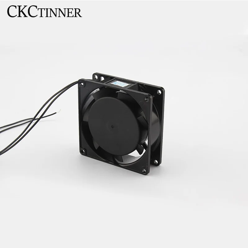 O ventilador de refrigeração p n sf8025at