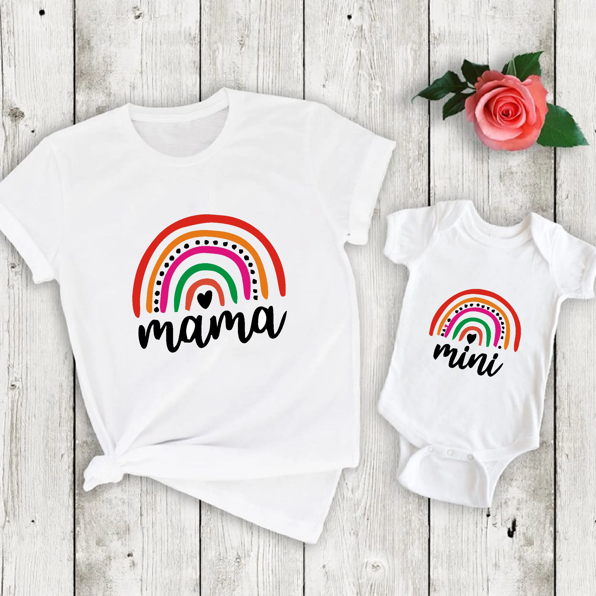 Camisetas de arcoíris para madre e hija, ropa negra a juego para familia, para mamá y yo, Tops para mujer y Niña