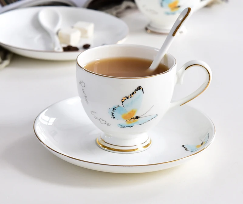Фарфор элегантная, кофейные чашки творческий керамический кофе чашка с блюдцем чашки для черного чая днем чайная чашка посуда для питья