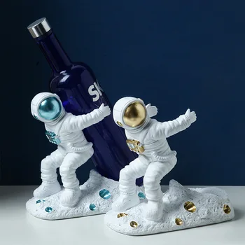 

Astronaut Wine Rack Cosmonaut Figurines Red Wine Stand Whiskey Bottle Holder Cafe Bar Restaurant Decor Home Desk Decoration