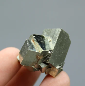 

24g naturel rare shiny cubic pyrite mineral specimen stones and crystals healing crystals quartz