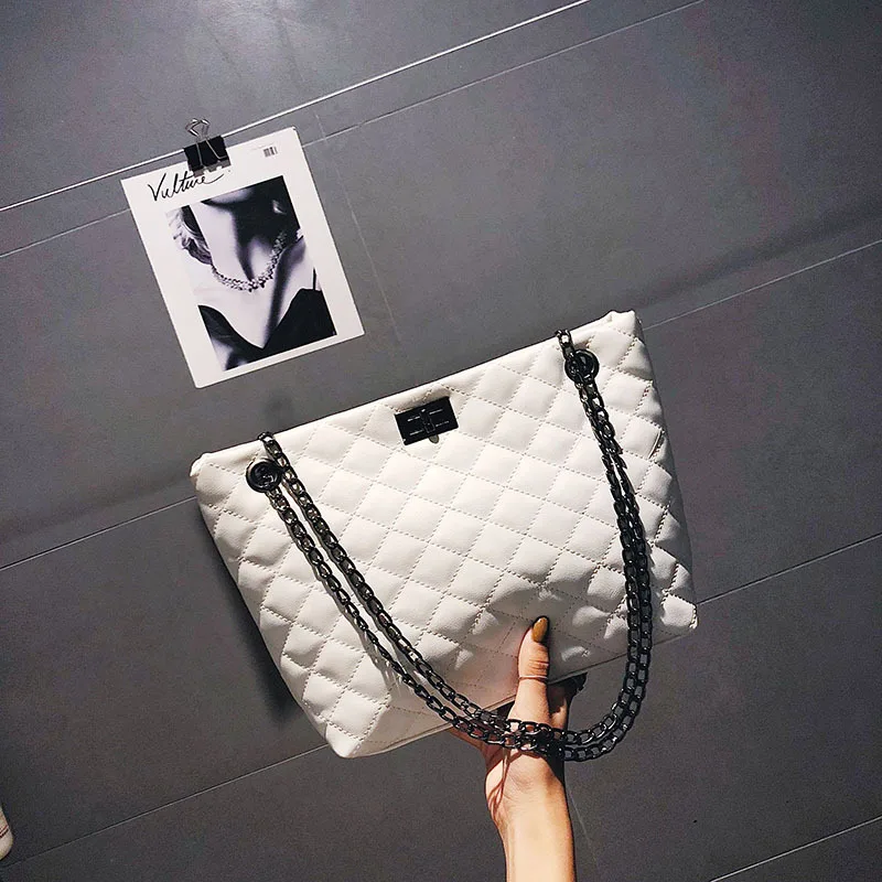 

2018 Fashion New Style Rhombus Chain Bag Solid Color Simple Spiraea Rhombus Bag Women's Messenger Bag WOMEN'S Bag