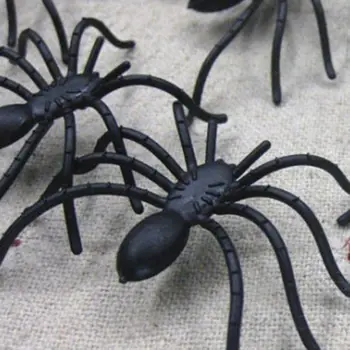 

100 pcs Plastic Fake Spider Practical Jokes Props Realistic Spider for Halloween Party Decoration Q6PD