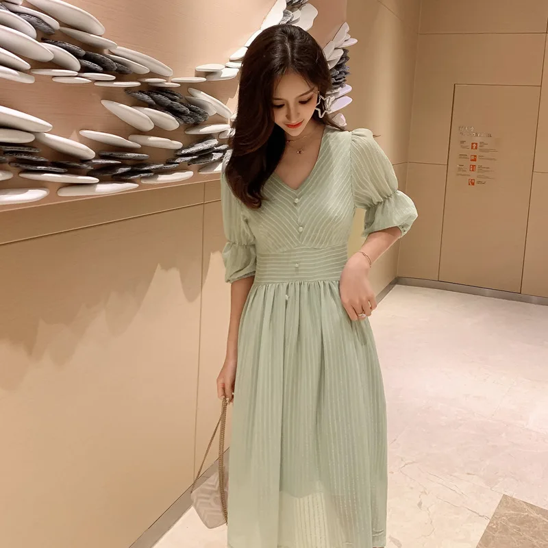 

Summer s spot to make to small han edition dress pure color video ~ V collar waist chiffon dress