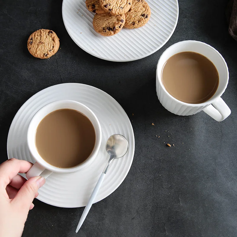 Nordic Retro Europe Style Procelain Coffee Set Tea Set Cup and Saucer Set 200ml Japanese Style Unique Design