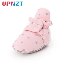 Носки для новорожденных; обувь для мальчиков и девочек; обувь со звездами для малышей; обувь для первых шагов; удобные хлопковые мягкие Нескользящие теплые детские ботиночки для малышей
