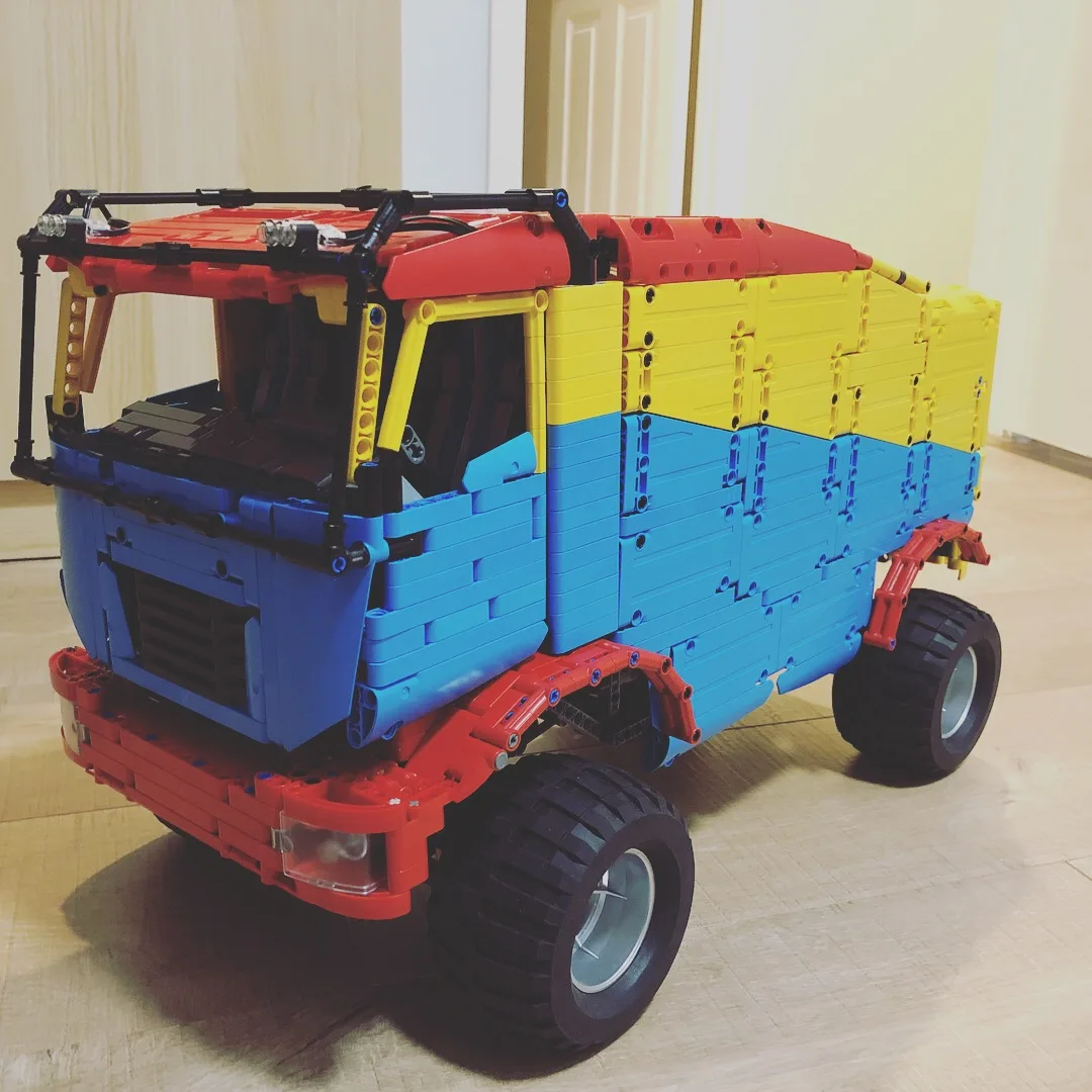MOC 17278 Dakar Truck with 3320 pieces by MOC Brick Land
