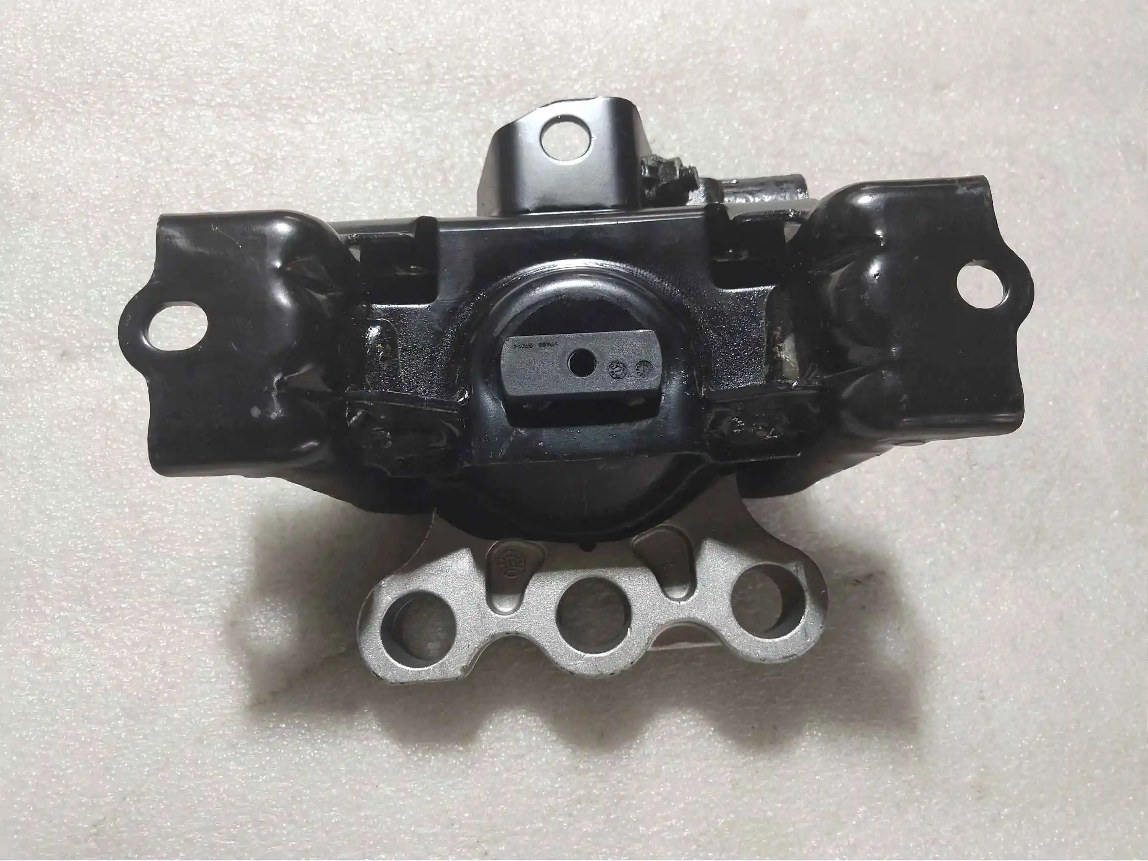 Правый изолятор крепление двигателя для Aveo T300 95930076 2011 2017 oem 9502651395930076 95405220|Вал