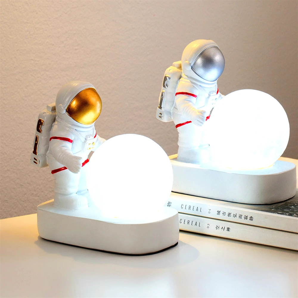 Nodic Cosmonaut Desk Night Light Creative Astronaut Resin Ornaments Decor Child Gift Home Decoration Accessories for Living Room