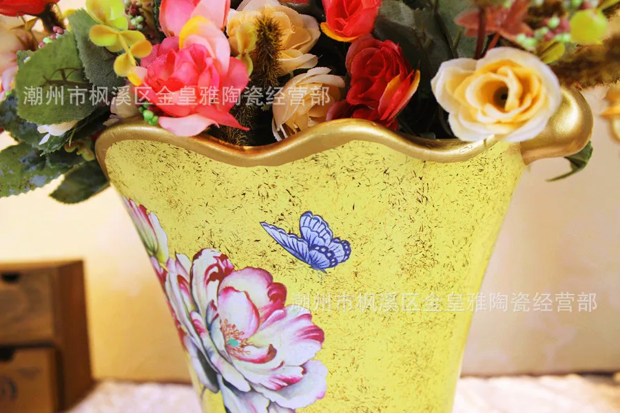 Creative European Ceramic Vase High-grade Painted Flower and Bird Arrangement Vase Living Room Handmade Decorations Home Style A