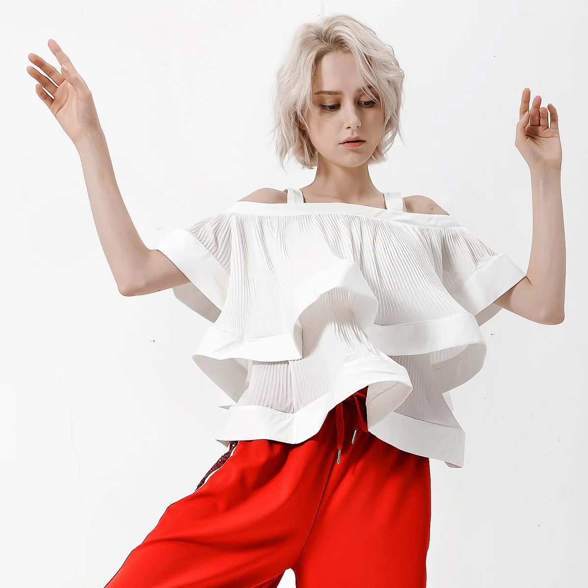 Camisole тройник сверхпрочный плиссированный многослойный летний топ корейский Harajuku белая футболка женская уличная одежда женская одежда PP017