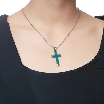 

Custom Engraved Polished Plain Cross Pendant Necklace For Women Crucfix Stainless Steel Chain Necklaces Religious Jewelry