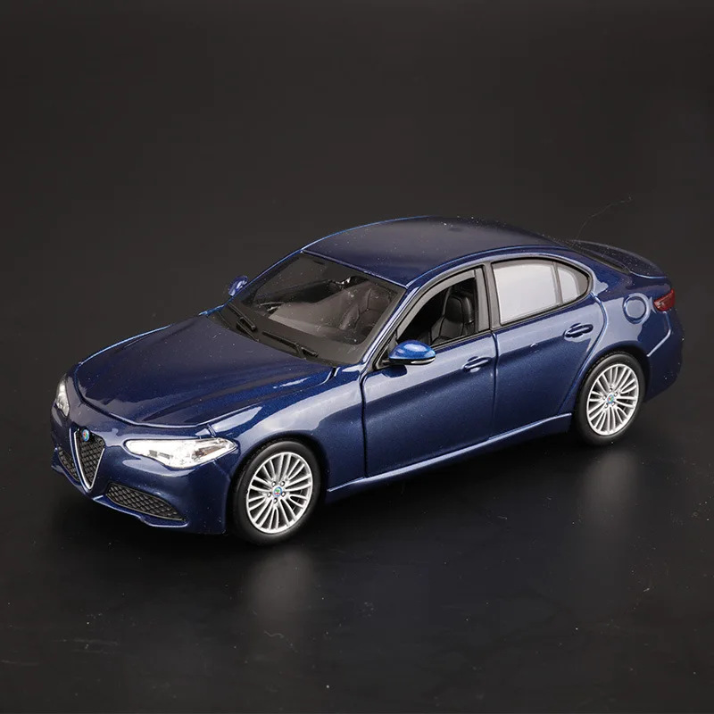 1:24 Высокая модель автомобиля Alfa Romeo из сплава Stelvio четырехлистный внедорожник внедорожный автомобиль Giulia игрушки для детей Подарки