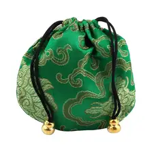 Мешочек для хранения ювелирных изделий с вышивкой в виде облака