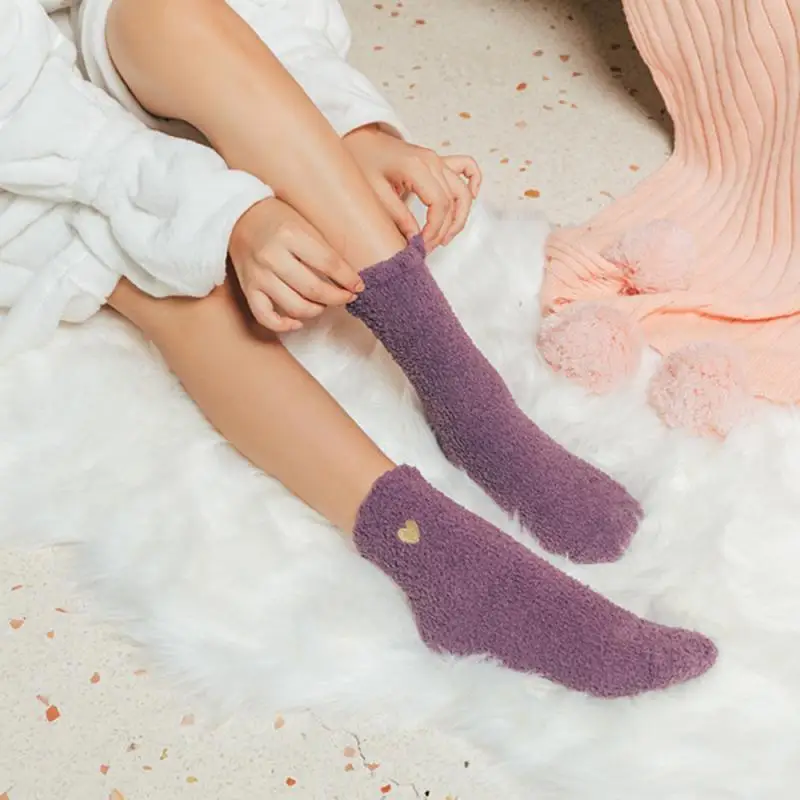 Толстые бархатные носки кораллового цвета; Женские Удобные однотонные носки; зимние теплые носки-тапочки с принтом в виде сердечек для девочек и женщин; Новое поступление года