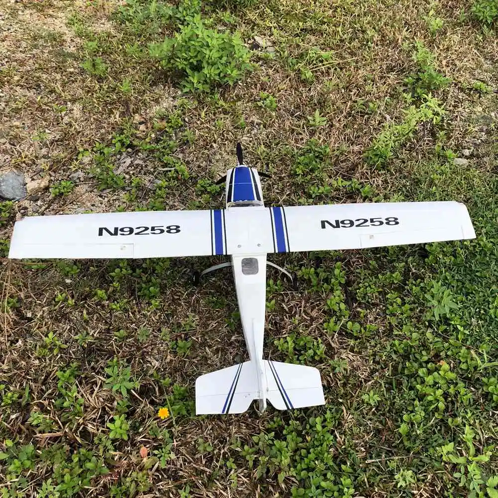 diy-balsa-rc-plane-c182-1.2m-blue-3
