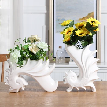 

Creative Conch Fish Decorative Vases for Flowers Ceramic Ornaments Home Decoration Accessories Modern Vase Tabletop Funny White