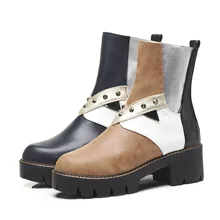 Зимняя женская прогулочная обувь; женские сапоги до середины икры на среднем квадратном каблуке с круглым носком; смешанные цвета; короткие плюшевые сапоги с металлическим украшением
