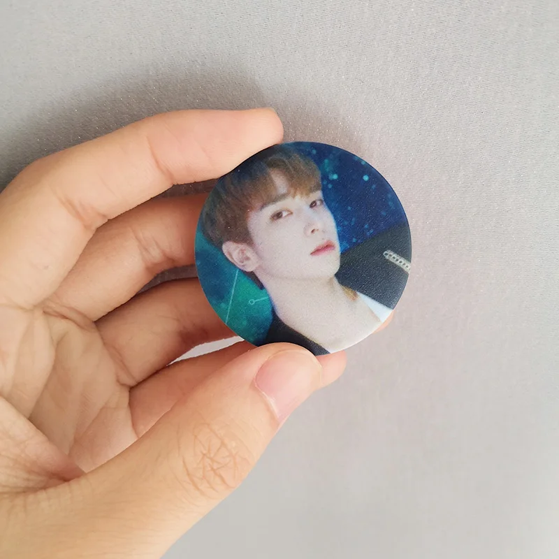 

KPOP Produce 101 X1 Mini Album Quantum Leap X1 Premier Show-con Flash Debut KIM YOHAN LEE HANGYUL Mobile Phone Airbag Bracket