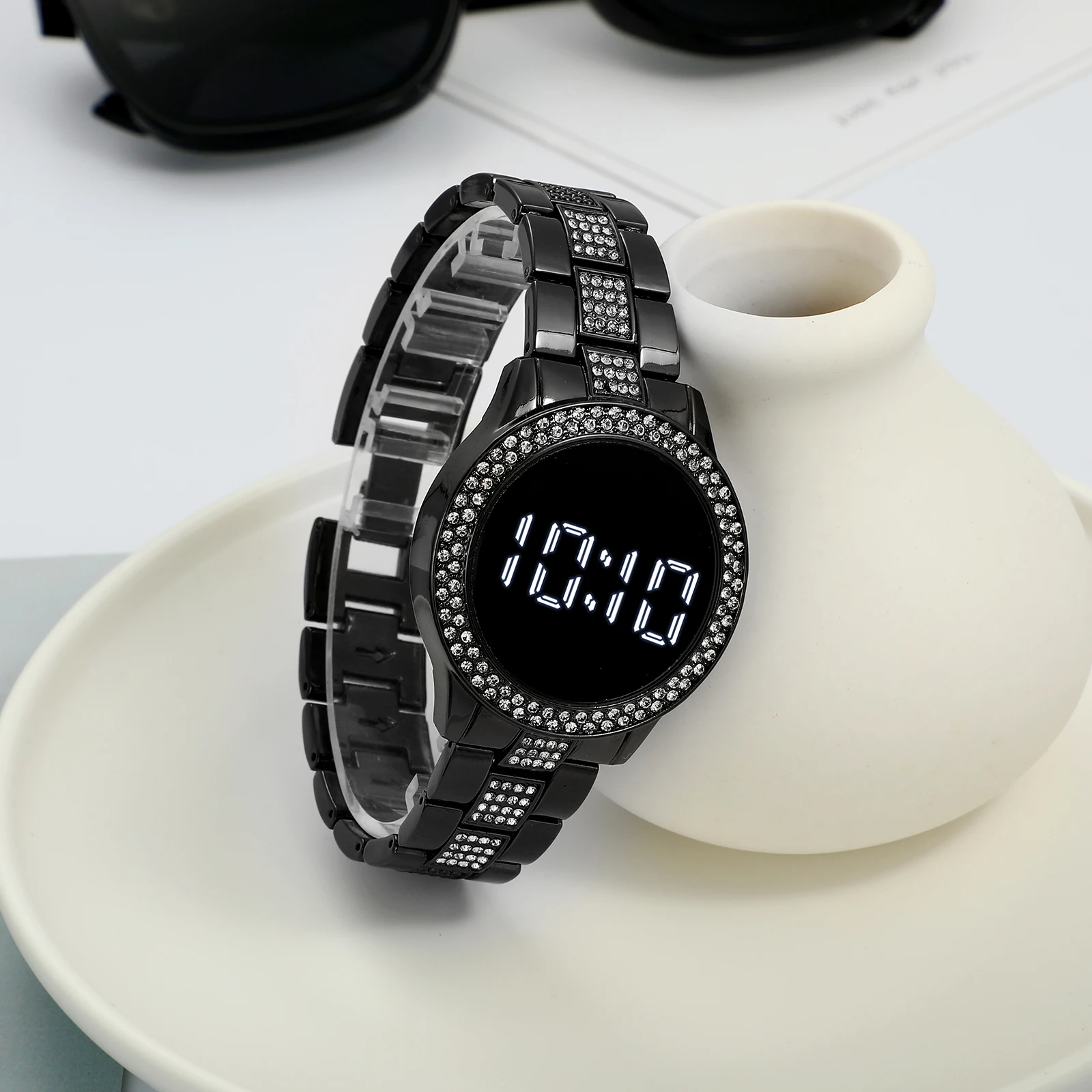 Trending Products 2021 New Fashion Stainless Steel Band Women Led Digital Watches Rhinestone Women's Wrist Watch Relogio Clock 5