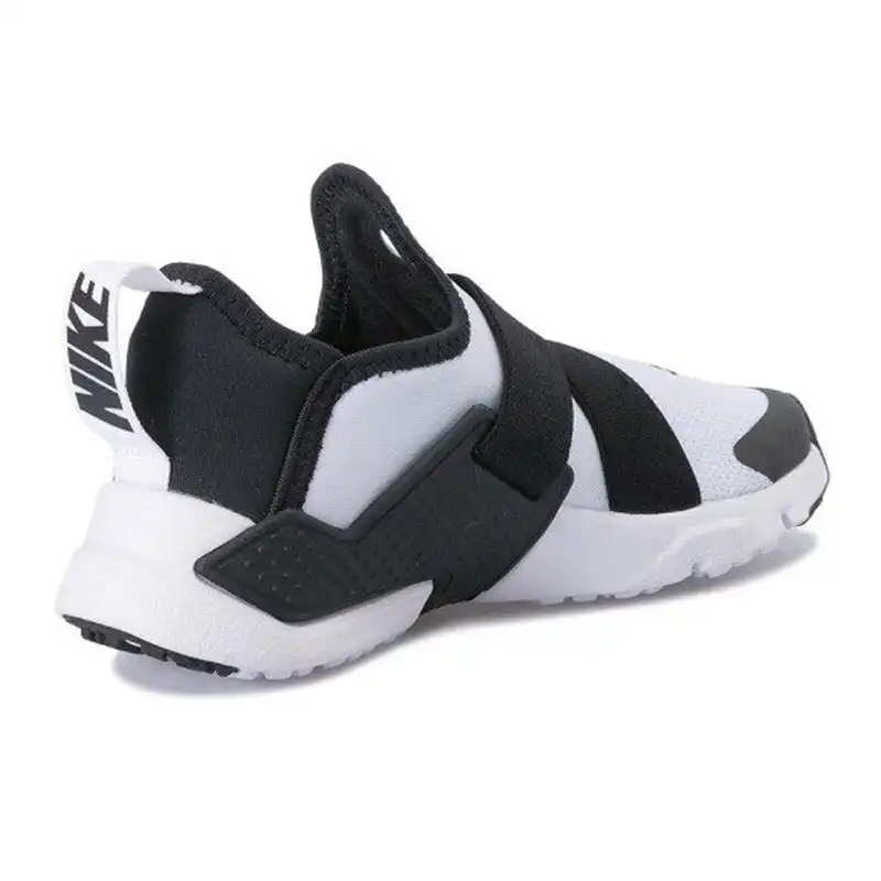 black huarache extreme