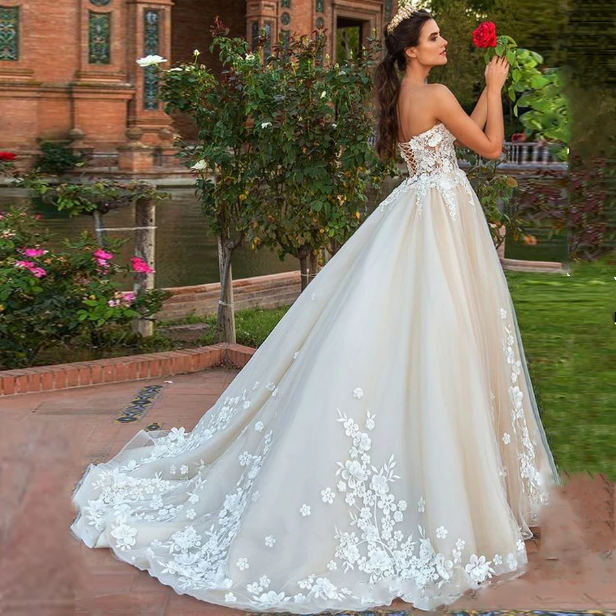 

Charming 3D-Flowers Sweetheart Neckline Sleeveless A-line Wedding Dress Lace Applique Lace-up Court Train Bridal Dress