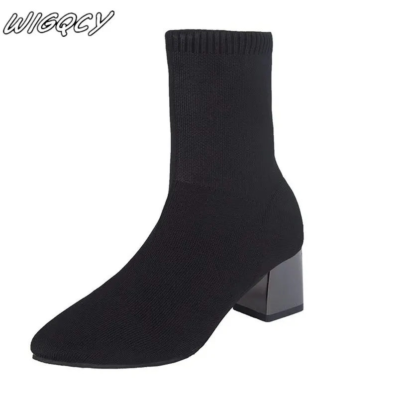 

Small booties female winter 2019 new square heel knitted high heel boots female suede square head comfortable set of boots mujer