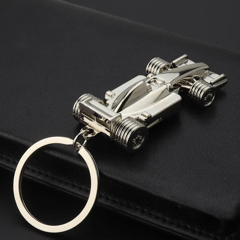 Modischer Mini-Sportwagen-Anhänger Schlüsselanhänger in Silberfarbe für Herren Handtaschen-Schmuck Geschenk – Detail 5