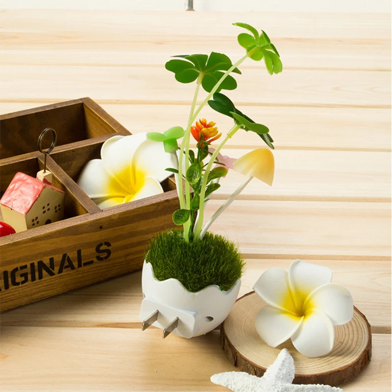 

Mini Novelty LED Night Light Creative Four-Leaf Grass Potted Night Light Control Sensor LED Lamp With US Plug