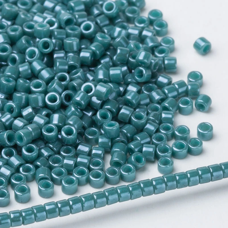 Perles Miyuki Delica Cuentas 11/0 Seedbeads Япония Joyeria браслеты с подвесками многоцветный красный цвет в одежде 10 г about2000 шт - Цвет: DB264