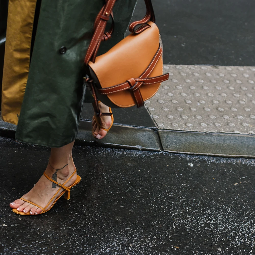 Женские Босоножки на каблуке котята в уличном стиле женские босоножки тонком с