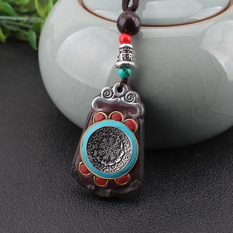 14017159927_1567318472