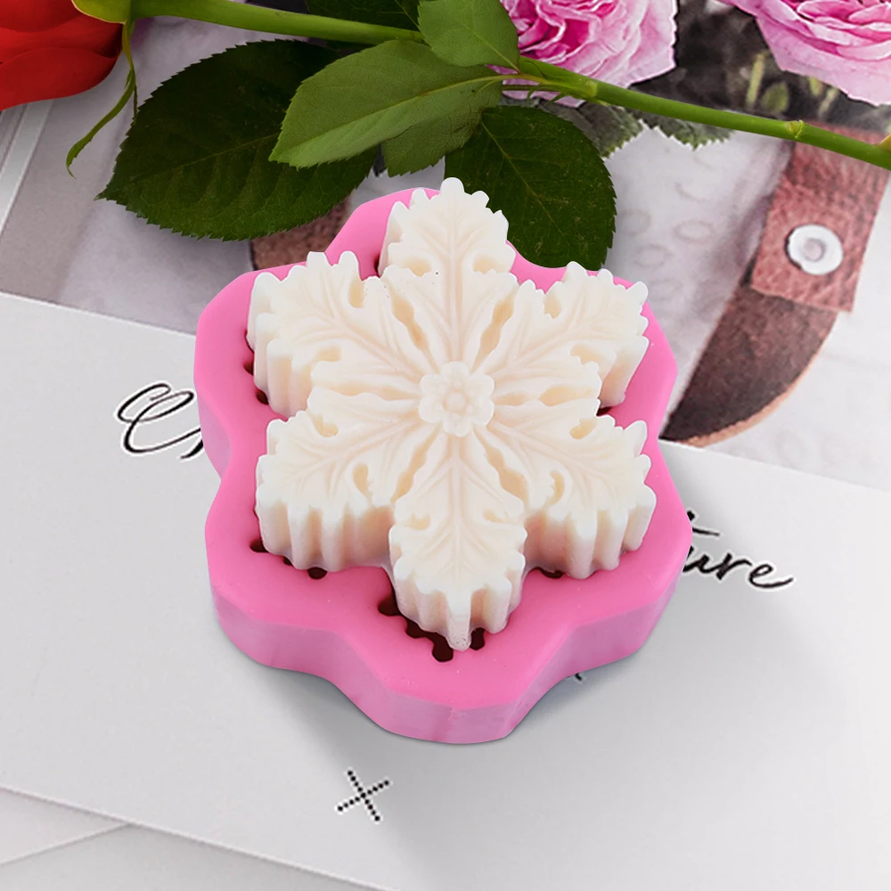 1Pcs 3D Christmas Decorations Snowflake Chocolate Mold DIY Fondant Baking Cooking Cake Decorating Tools Silicone Candle Mold