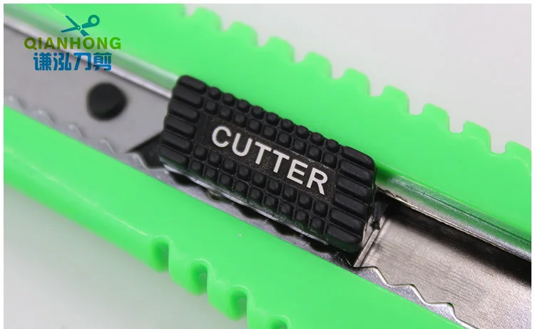 Office Stationery Household Kitchen Knife Lock Safe Gear Grinding Cutting Paper Stripping Knife Wholesale