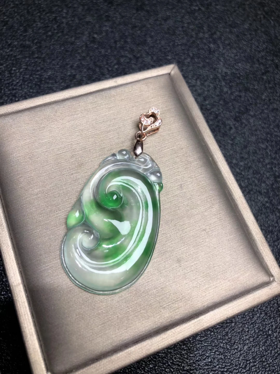 Only One! Natural Ice Jadeite JADE Jade Ruyi Pendant Necklace Sweater Chain Jewelry Gift Wholesale