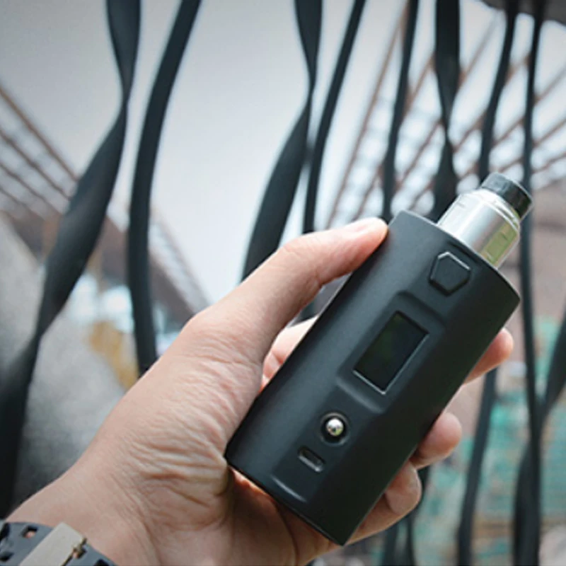 Оригинальный боксмод 200 Вт IPV Revo TC с чипом YIHI работающим от двух аккумуляторов 18650