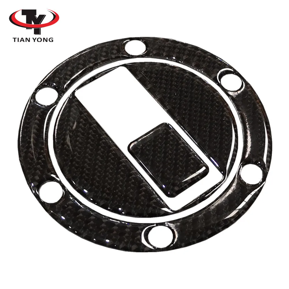 

3D Carbon Fiber Tank Gas Cap Pad Filler Cover Sticker Decals Fit APRILIA SHIVER 750 TRIUMPH 07-14 For KTM 990